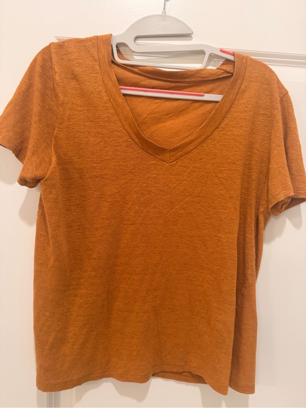 Women's V-Neck Short Sleeve Tee in Rust Orange